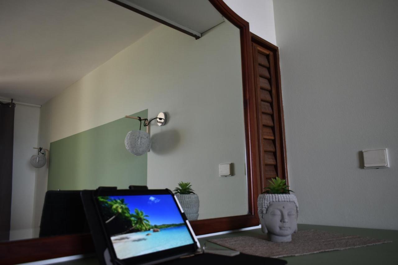 Ananas Premium - Sejour Detente T2 Vue Mer Avec Balcon Prive A Tartane La Trinité Exterior foto