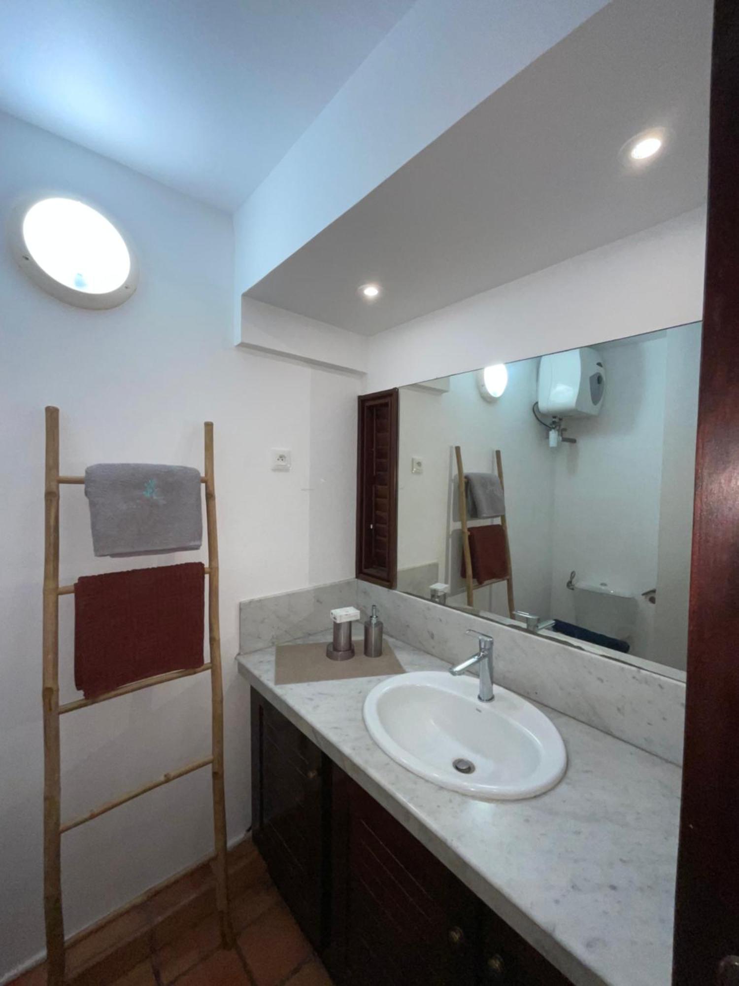 Ananas Premium - Sejour Detente T2 Vue Mer Avec Balcon Prive A Tartane La Trinité Exterior foto
